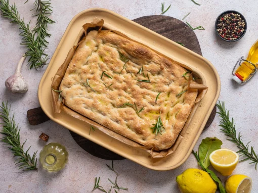 Genießen Sie hausgemachte Sauerteig Focaccia – Ein einfaches Rezept