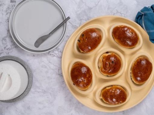 Rosinenbrötchen backen – Fluffig und saftig | Einfaches Rezept